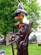 Holzschnitzhexe